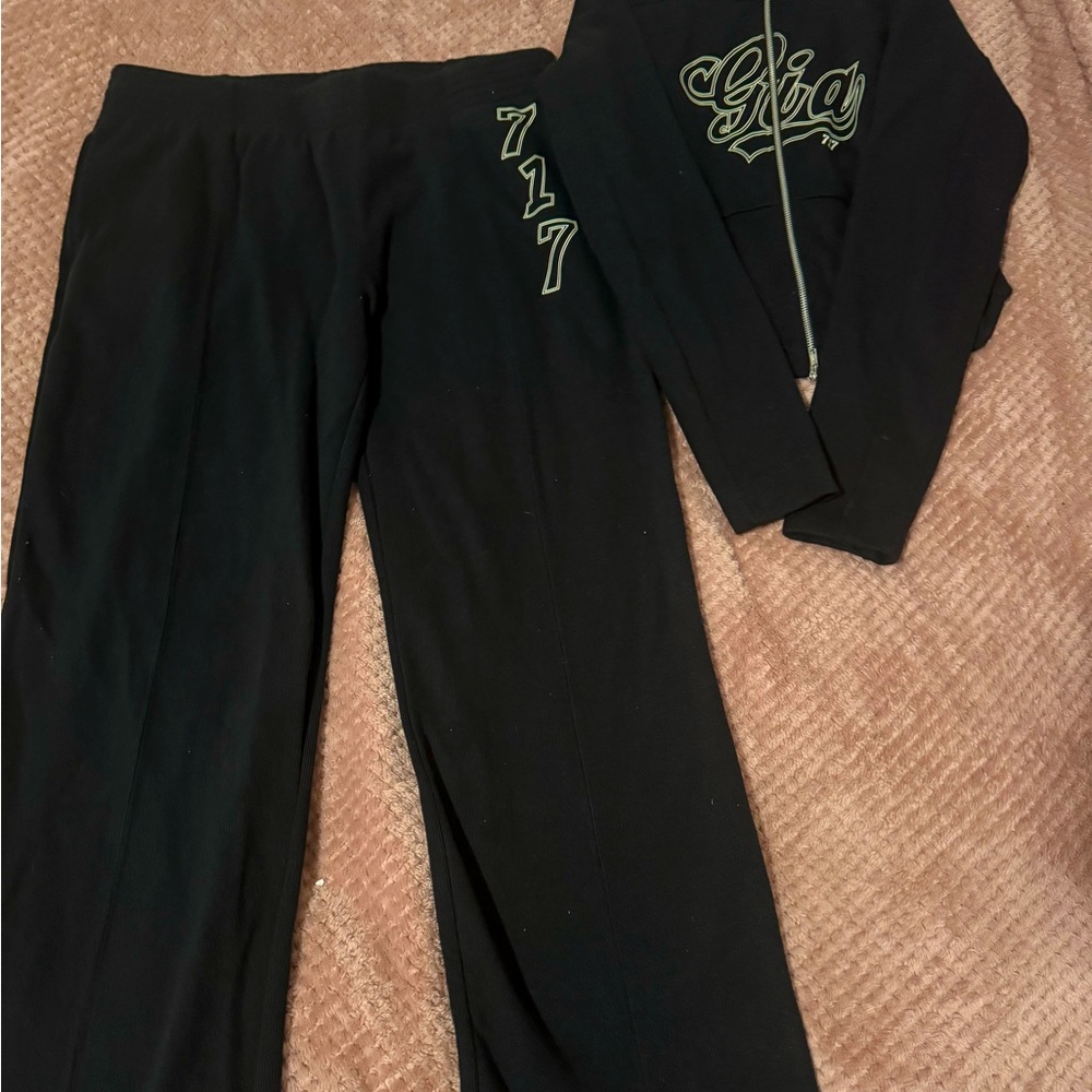 I AM GIA TRACKSUIT LOWRISE SWEATS MOCK NECK ZIP UP